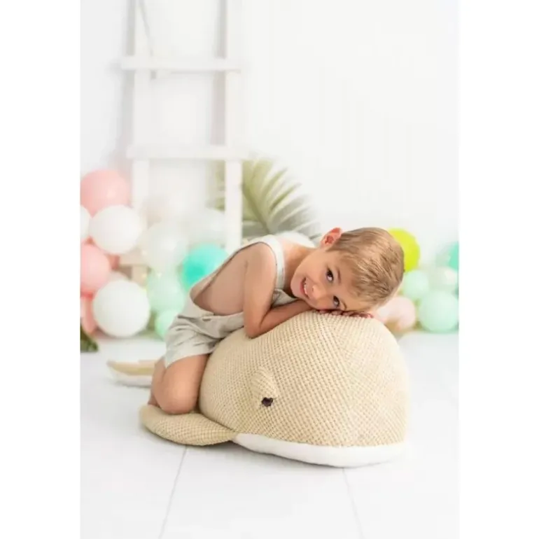 Peluche baleine beige en crochet MAXI