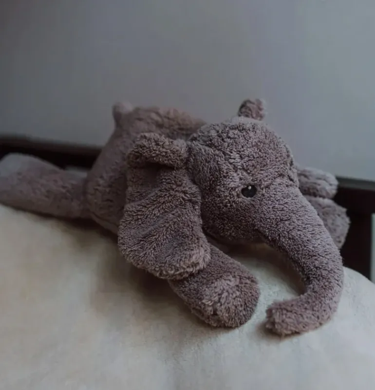Peluche bruit blanc George l’éléphant gris