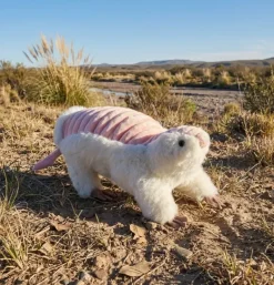 Peluche marionnette tatou nain d'Argentine