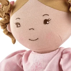 Poupée chatain Amelia avec robe en lin