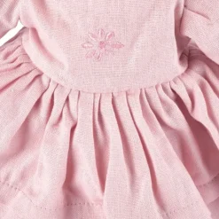 Poupée chatain Amelia avec robe en lin